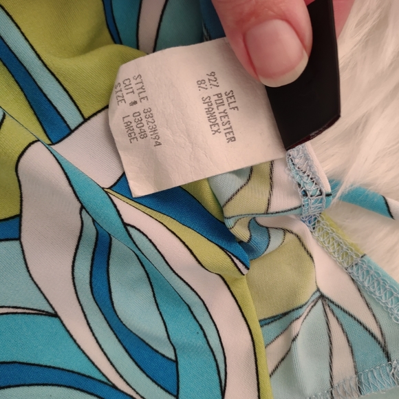 $2 w/ bundle -Paisley Blouse - Picture 6 of 7